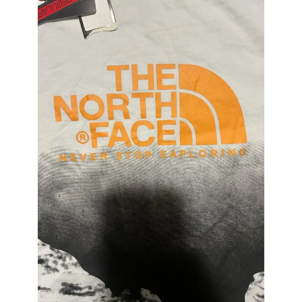 The North Face Graphic T Shirt Mens XL White Black Mountain Logo NWT